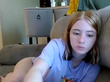 webcam girl baybayluvsu live cam image #643152
