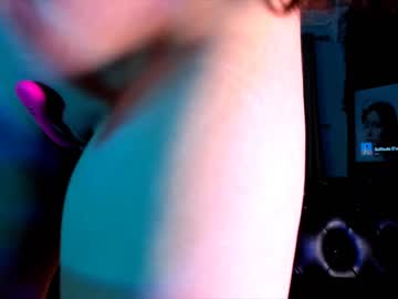 webcam girl littlee33 live cam image #2942301