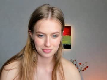 webcam girl ella_twinkle live cam image #6037308
