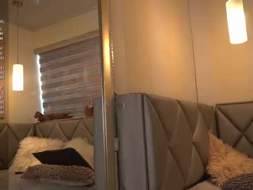 webcam girl luucy___ live cam image #12921167