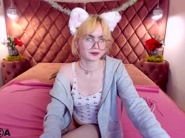 webcam girl mistycerulin live cam image #4639083