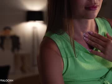 webcam girl tifalock_ live cam image #10149498