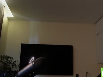 webcam man artdimension live cam image #9750970