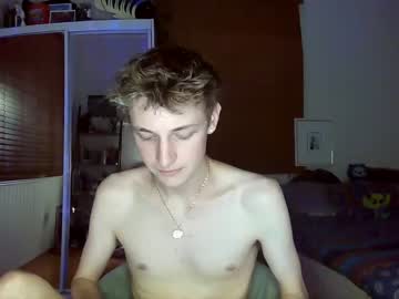 webcam man stoopidtwink live cam image #946205