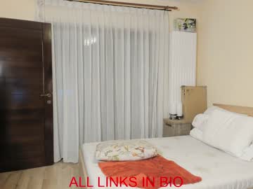 webcam girl zt0_ live cam image #10759874