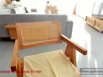 webcam girl carolinaherera live cam image #5458290