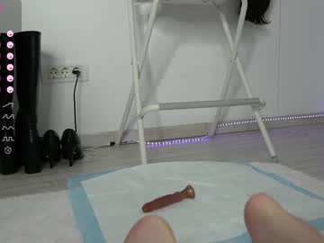 webcam girl petitegonwild live cam image #8513550