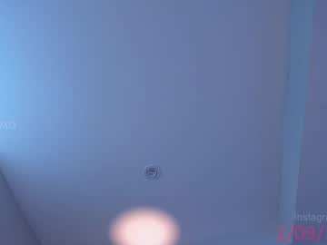webcam girl lau_xoxo live cam image #10394857