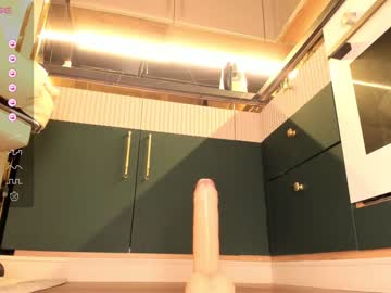 webcam girl blackmilk_01 live cam image #7841659