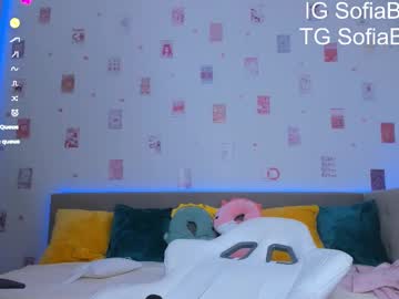 webcam girl sofiabrookss live cam image #12506379