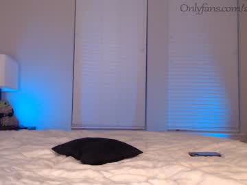 webcam couple ari_lovexo live cam image #3995296