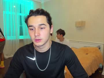 webcam man purple_gang live cam image #33071