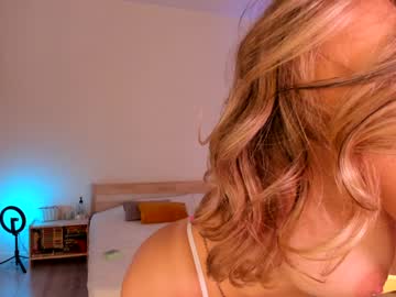 webcam girl love_melody live cam image #12522821