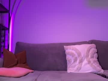 webcam girl strawberryjamx live cam image #5054493