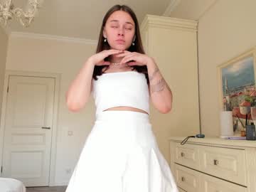webcam girl eleonora_linn live cam image #3233583