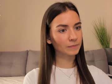 webcam girl nicoleluuv live cam image #10661299