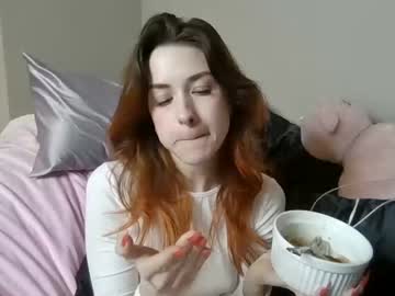 webcam girl milkywhiiite live cam image #3184619