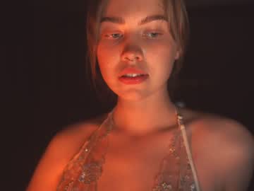 webcam girl bibi_it_is live cam image #7551869