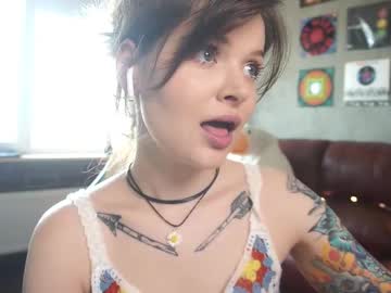 webcam girl awondrr live cam image #12845923