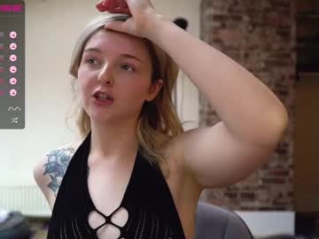 webcam girl lucydelovely live cam image #6612576