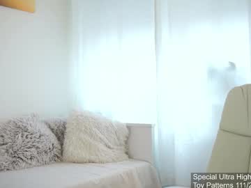 webcam girl yournaughtypixie live cam image #11504570