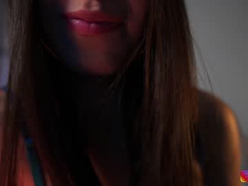 webcam girl lucie_beltran live cam image #6954024