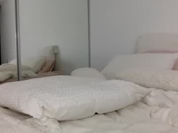 webcam girl alaiaxox live cam image #8116523