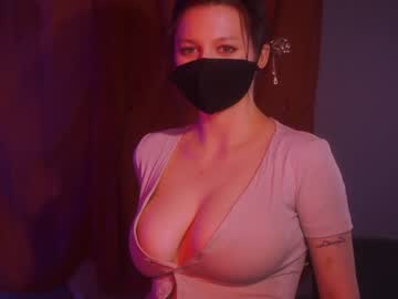 webcam girl lorienn live cam image #8816007