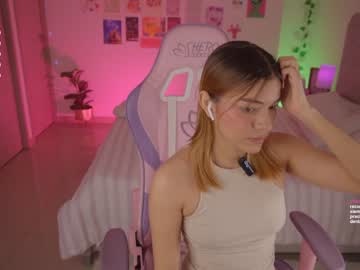 webcam girl mila_1 live cam image #8420661