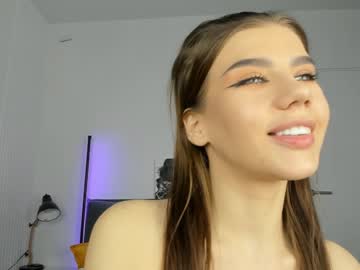 webcam girl jenie_fire live cam image #10378942