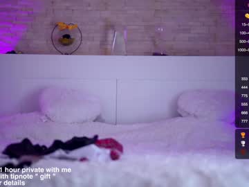 webcam girl evelyne92 live cam image #10224231