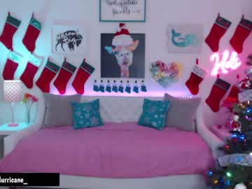 webcam girl holihurricane live cam image #8077255