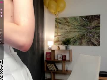 webcam girl a_whole_eternity live cam image #8447338