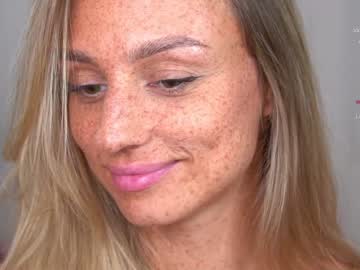 webcam girl artease live cam image #9921180