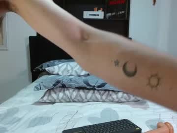 webcam couple sun_y_moon_home live cam image #7291267