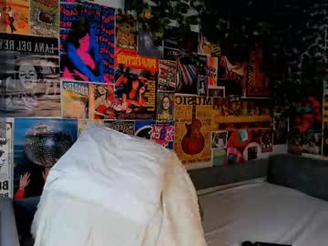 webcam girl flirtykitty_ live cam image #12281690