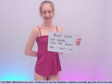 webcam girl girl_i_am live cam image #5327505
