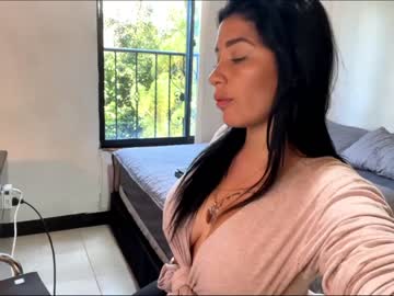 webcam girl amy_queen7 live cam image #4203196