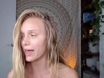 webcam girl rae_111 live cam image #368747