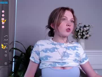 webcam girl small_blondee live cam image #2758638