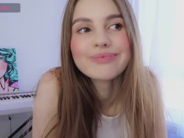 webcam girl fluffy_angel live cam image #9231940