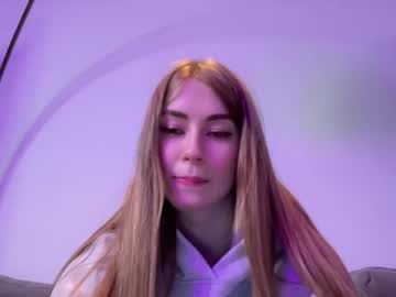 webcam girl strawberryjamx live cam image #4970441