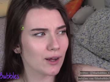 webcam girl blue_bubbles118 live cam image #1775523