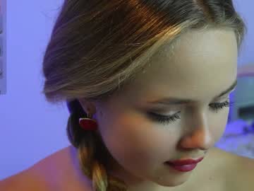 webcam girl molly__meow live cam image #9976084