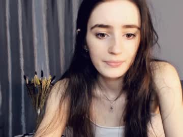 webcam girl lisawoo live cam image #433746