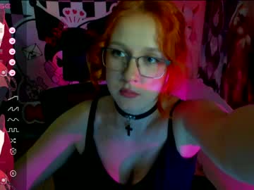 webcam girl margaret_red live cam image #10115210