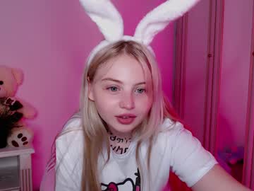 webcam girl shy_blondiee live cam image #5007842