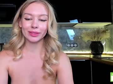webcam girl aleksa_cutie live cam image #10687100