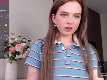 webcam girl small_blondee live cam image #2451494