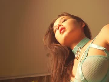 webcam girl helenmoors live cam image #5702803